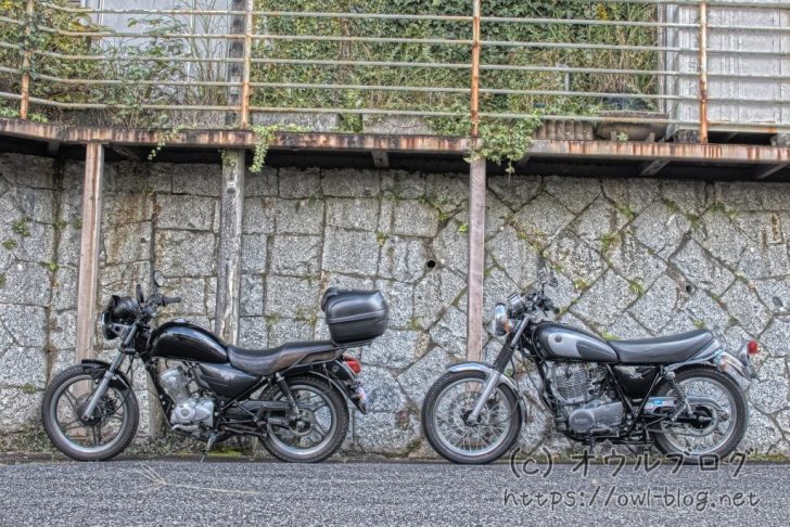 CBF125TとSR400の比較